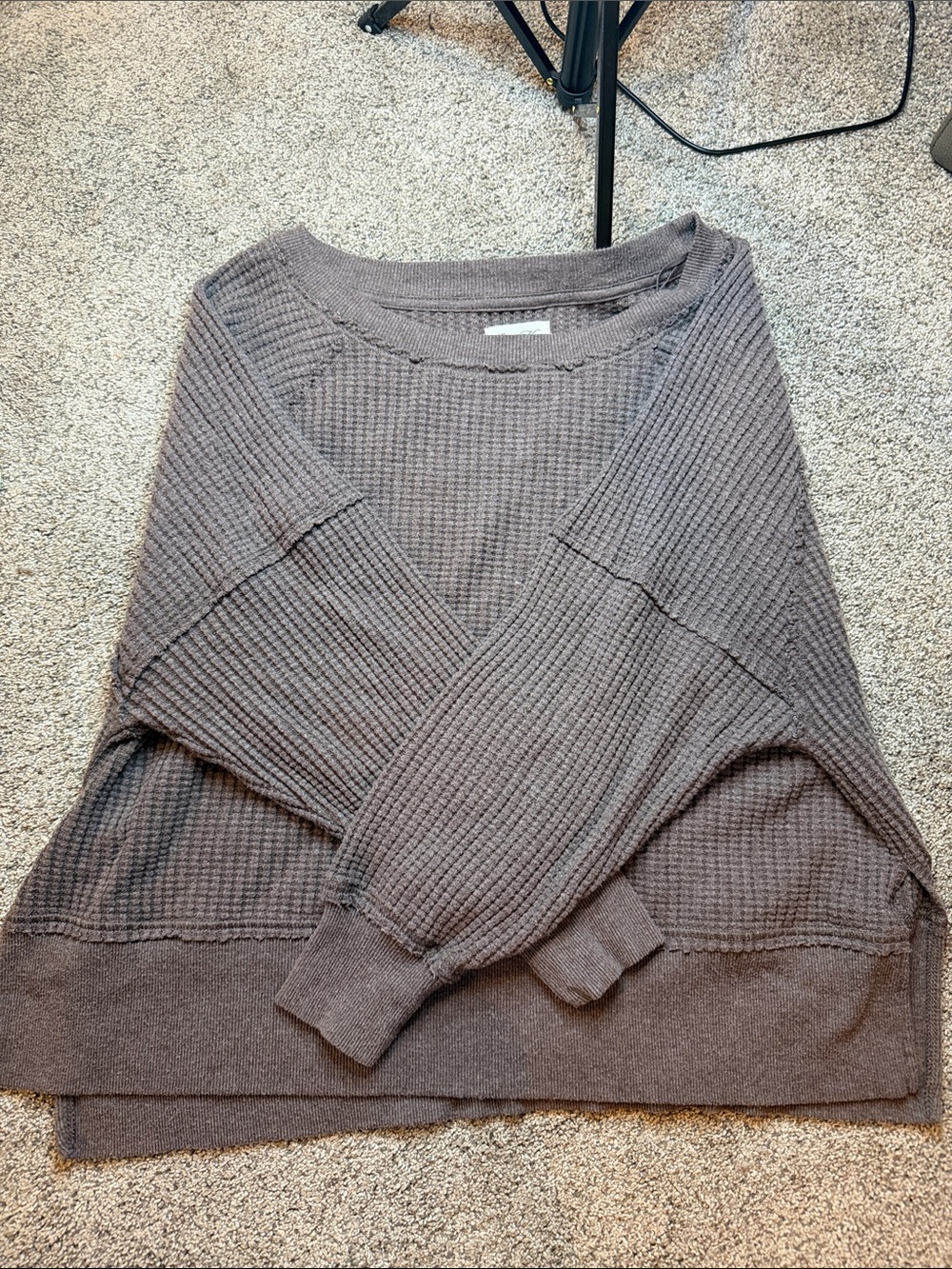 American eagle- Big Hug shirt-chocolate brown